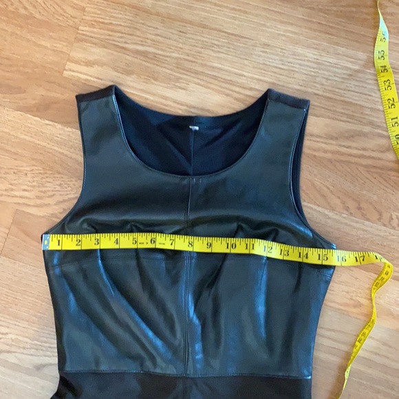 Awesome Little Dress - Picture 4 of 9